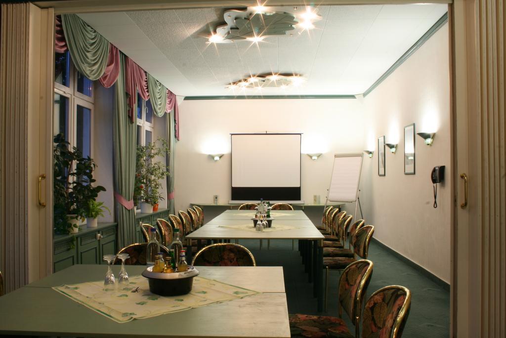 Hotel Reifenstein Kleinbartloff Εξωτερικό φωτογραφία