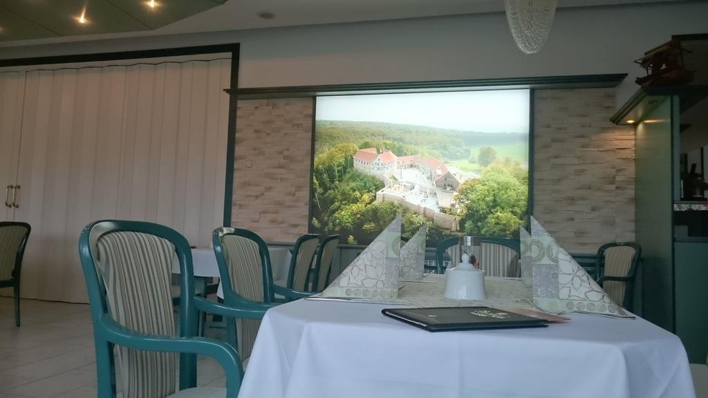 Hotel Reifenstein Kleinbartloff Εξωτερικό φωτογραφία
